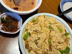 -95号酱骨·一块豆腐(展春园西路店)