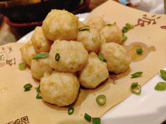 章丘大葱丸子-海派美食•海鲜青岛菜•活海肠捞饭(台东店)