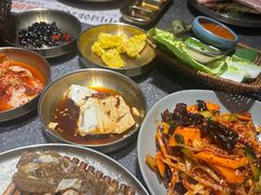 -草家酱蟹炭火烤肉店(珲春南路一店)