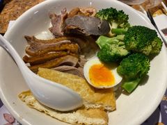 金牌卤鹅饭-陈鹏鹏潮汕菜(欢乐海岸 海边景观店)