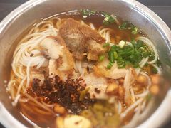 脆皮粉-试试看桂林米粉