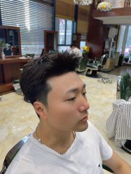 -尼特斯男士发型馆