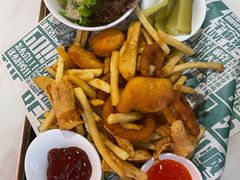 薯格暑角薯条拼盘-疯克大象美式烤肉餐厅