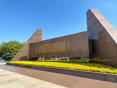 -上海市龙华烈士陵园