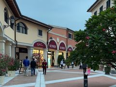 -佛罗伦萨小镇广佛名品奥特莱斯(疏港路店)