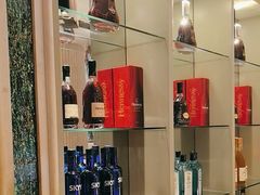 -浅深(世茂滨江精品店)