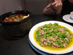 -万重锦·人文川菜馆(骡马市店)