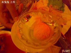 赠的冰淇淋-小白桦西餐厅