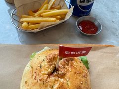 -必胜客(尹山湖歌林公园店)