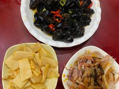 -金杨拉面王小吃面馆·牛三宝面·红烧牛肉粉