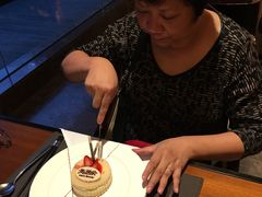 -岷山饭店-芝芝自助餐厅