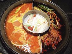 -渝涯重庆豆花老火锅(中赢国际店)