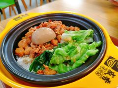 香辣鸡丁煲仔饭-财经大学学生公寓食堂