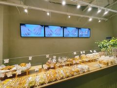 面包甜点陈列柜-迦南的早晨蛋糕甜品集合店