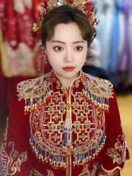 点击看大图 -爱伊人婚纱礼服美妆馆