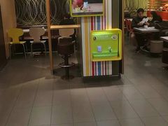 -麦当劳(新华路步步高店)