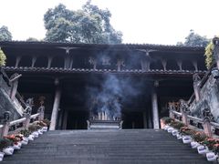 -峨眉山报国寺