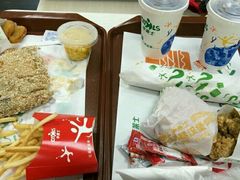 -华莱士·全鸡汉堡(艳粉店)