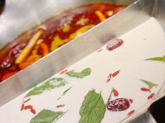 -湊湊火锅·茶憩(打浦桥日月光店)