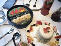 热情红心火龙果莓碗-XUN Bistro西餐厅