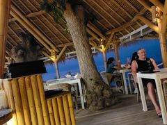 -Hai Bar And Grill