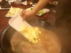 -咱屯子铁锅炖直营店(保利店)