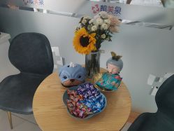 -靓芙泉祛痘.科技美肤连锁