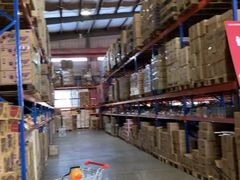 -洛哈思全球商品折扣仓(昆山路店)