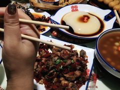 -点兵点将·四川传统小吃集(勐海路店)