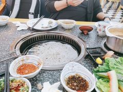 -锤头鲨毛肚海鲜烤肉自助餐厅(国购广场店)