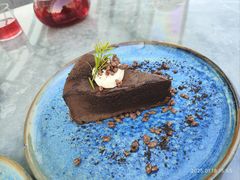 -Hi City·城市之巅