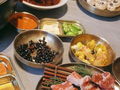 -草家酱蟹炭火烤肉店(珲春南路一店)