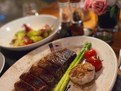 -MONICH牛排融合餐厅(和义大道购物中心店)