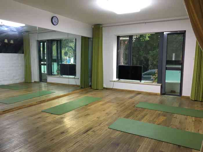 瑜舍连锁瑜伽教室图片