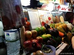 -六合夜市