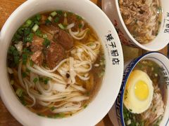 -矮子粉店1985·长沙米粉(湘春路店)