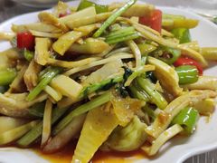 干锅脆竹笋炒牛肚-小民大排档(马场角横路店)