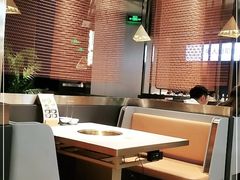 大堂-牛人日志·鲜牛肉骨汤火锅(万科里瑧店)