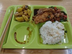 -同济大学本部学苑饮食广场