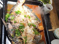 -夯鱼烤鱼·尔滨地标美食(中央商场店)