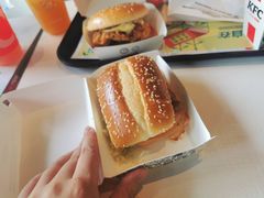 新奥尔良烤鸡腿堡-肯德基(传媒广场店)