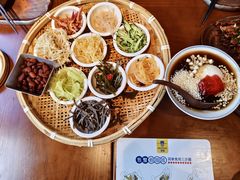 -包整·丝娃娃(一览甲秀楼风景店)