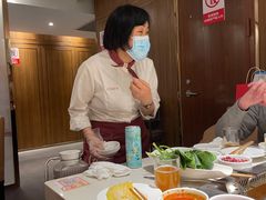 -海底捞火锅鲜切牛肉主题店(长寿路店)