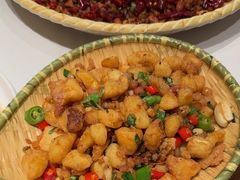 -万重锦·人文川菜馆(骡马市店)