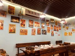 大堂-昱家胡同·烧烤海鲜铜锅涮肉(和平里店)