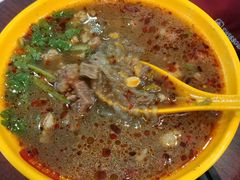 牛肉酸辣粉-小杨生煎(香港名都店)