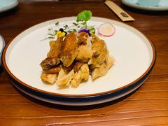 黑松露脆皮烤鸡-云中界美食餐厅