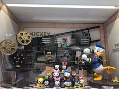 -泡泡玛特POPMART(蓝色港湾店)