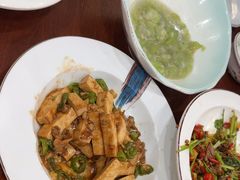 -湖南人家湘菜馆(镇江路店)