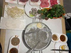 -浪里寻·臻牛养生牛肉火锅(方圆荟店)
